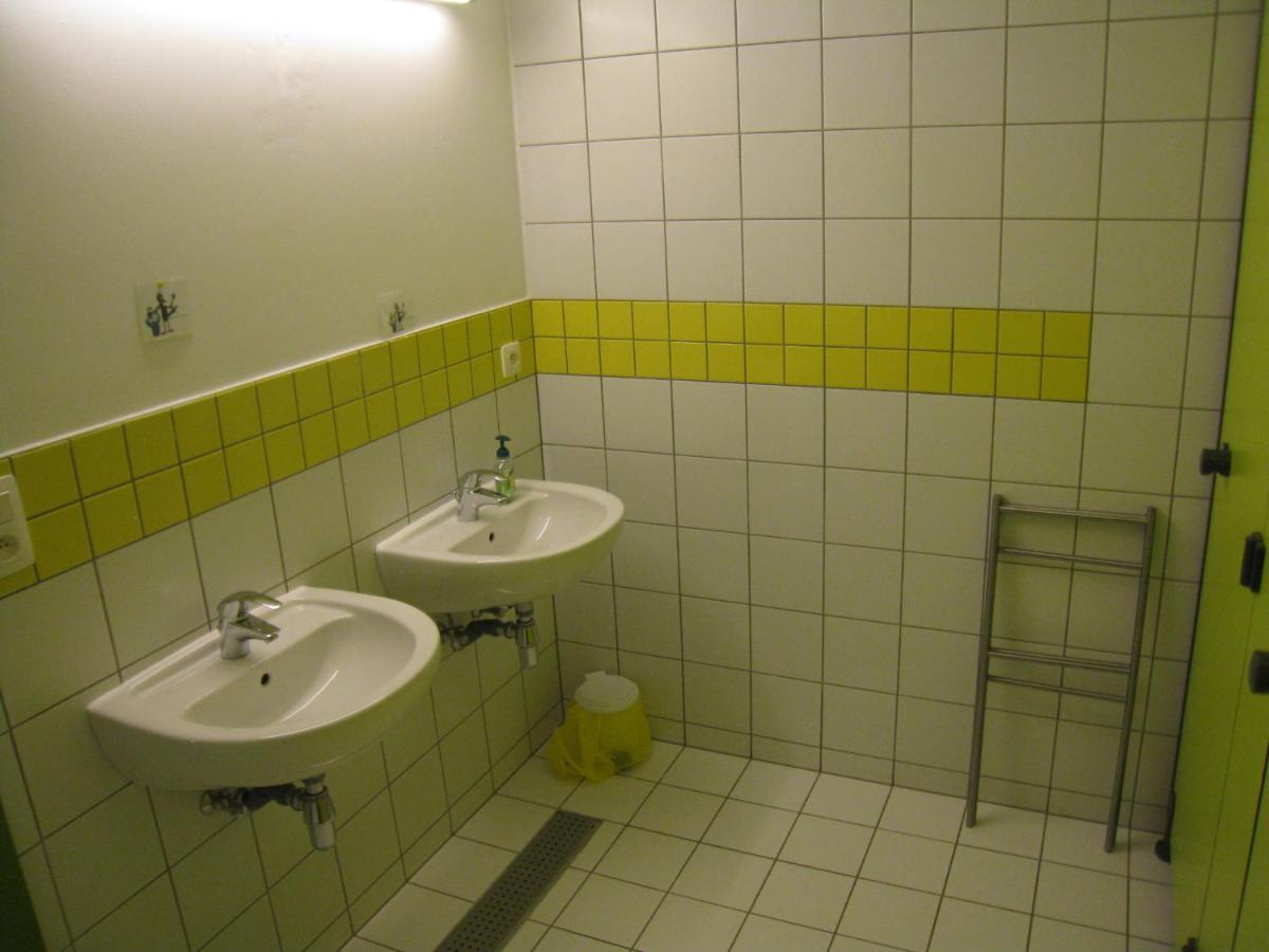 Le Fagotin - Youth Hostel Stoumont Eksteriør bilde