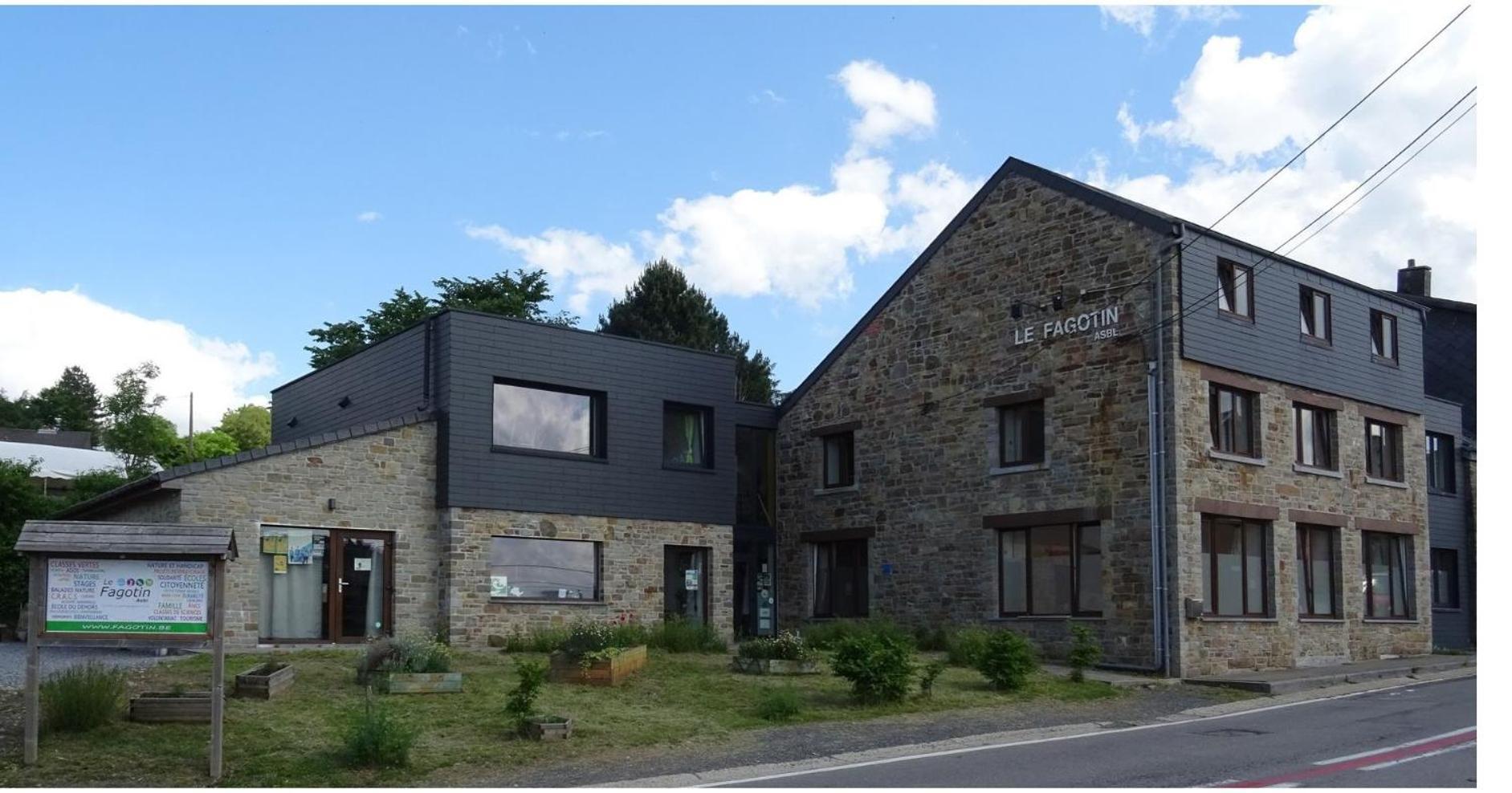 Le Fagotin - Youth Hostel Stoumont Eksteriør bilde